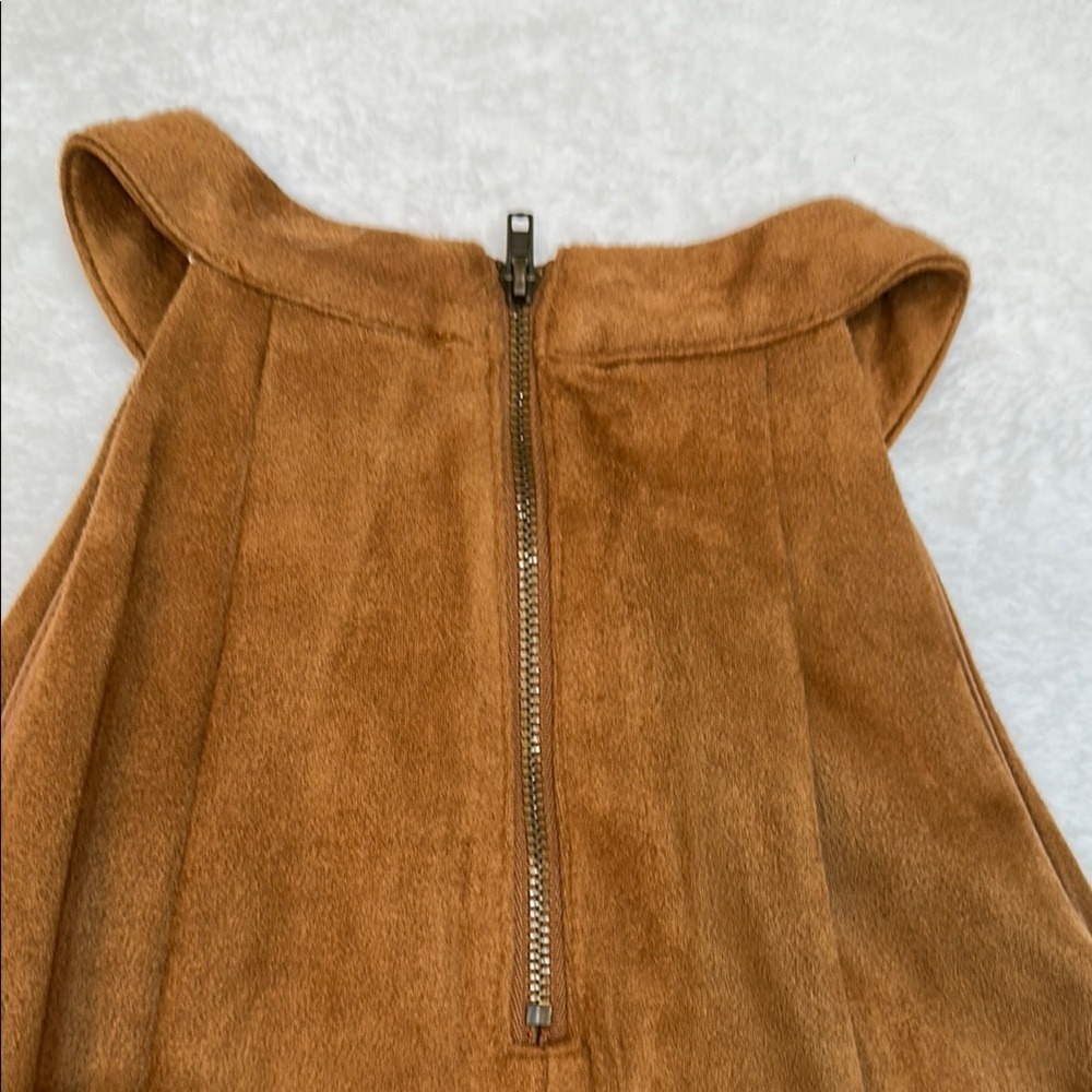 Sage The Label Brown Asymmetrical Pleated Blouse sleeveless Size Small - Picture 7 of 11